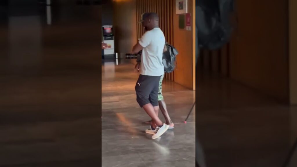 Regroupement des lions🦁🇸🇳 cheikhou kouyaté en mode tik tik👀