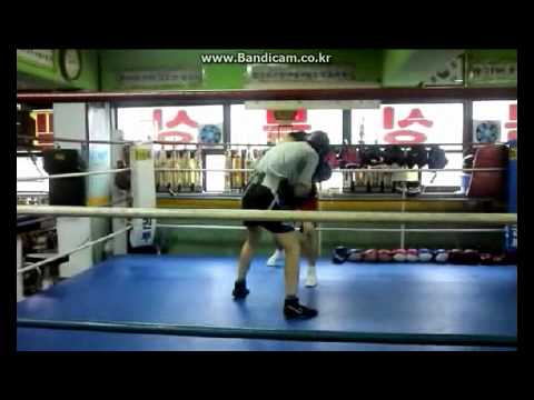 kim ji hoon  VS lee ji hwan (boxing sparring)