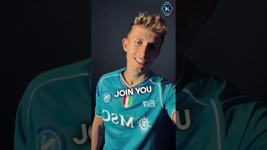 ⭐️JESPER LINDSTRØM SALUTA I TIFOSI 🙌🏻 DEL NAPOLI 💙 #lindstrom