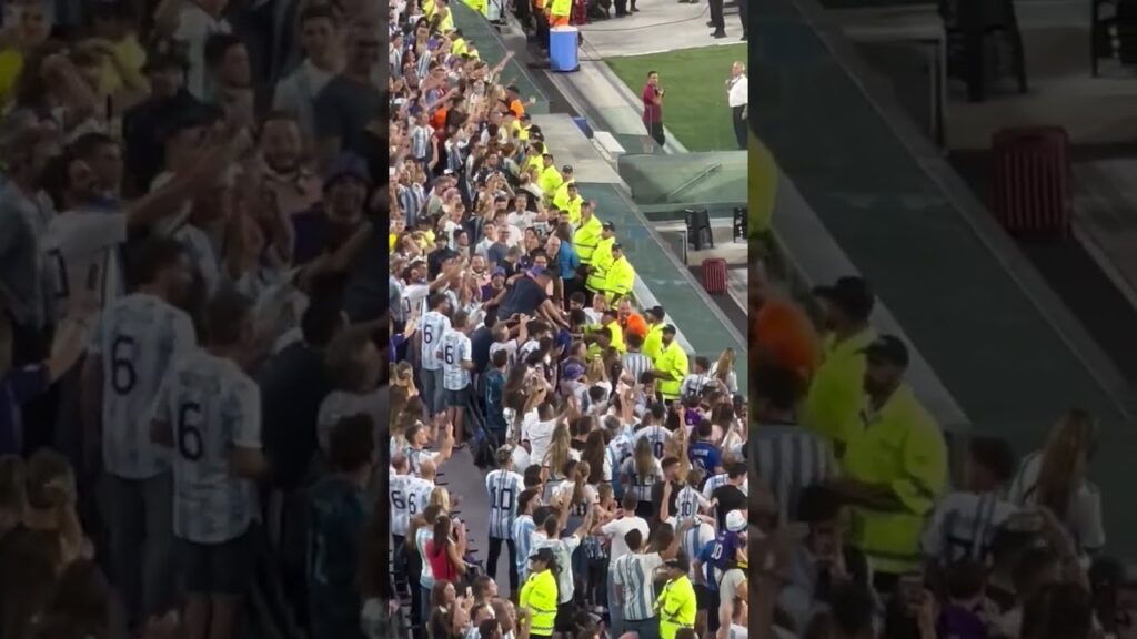 EL JUGADOR DEL PUEBLO 🇦🇷😍 El Huevo Acuña se metió en la platea para saludar a la gente
