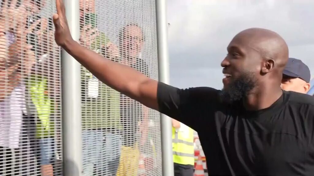 CALCIOMERCATO ROMA: ROMELU LUKAKU SBARCA A CIAMPINO CON DAN FRIEDKIN CALCIOMERCATO ROMA: ROMELU LUKAKU SBARCA A CIAMPINO CON DAN FRIEDKIN