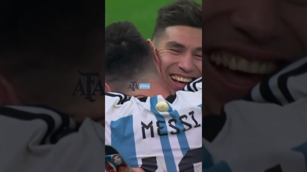 El abrazo entre Montiel y Messi!