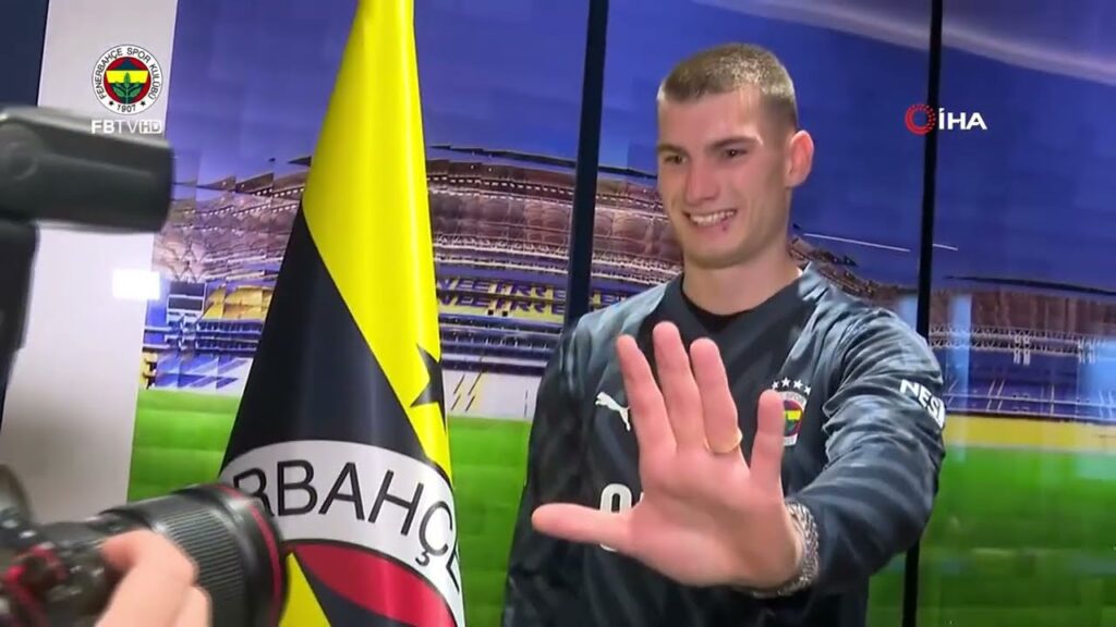 Fenerbahçe, Livakovic transferini resmen duyurdu