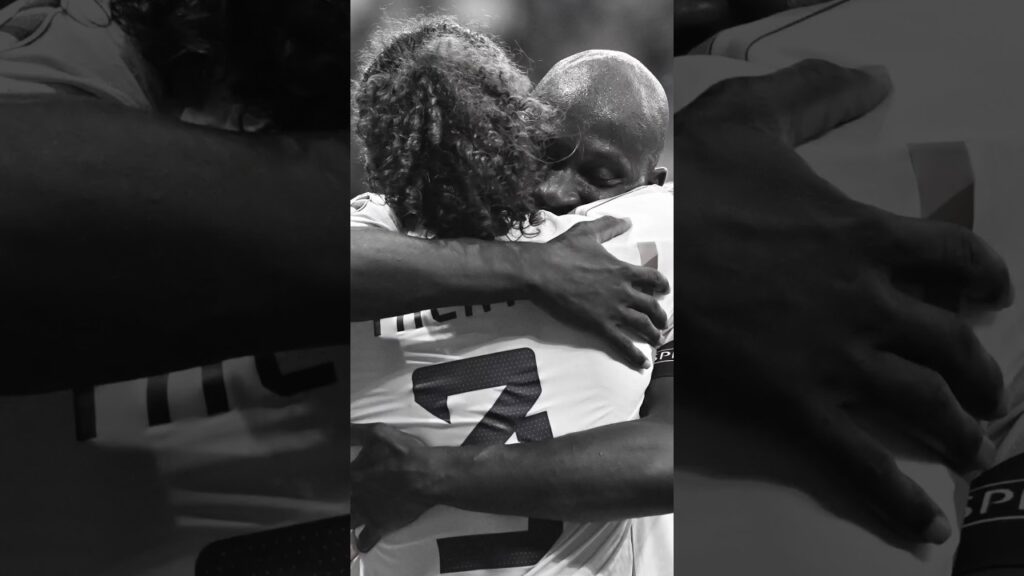 Nothing better than celebrating with your bro ❤️ #Lukaku #Theate #RedDevils