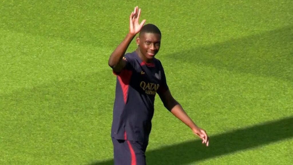 Kolo Muani trains with new PSG team-mates ahead of possible debut versus Lyon