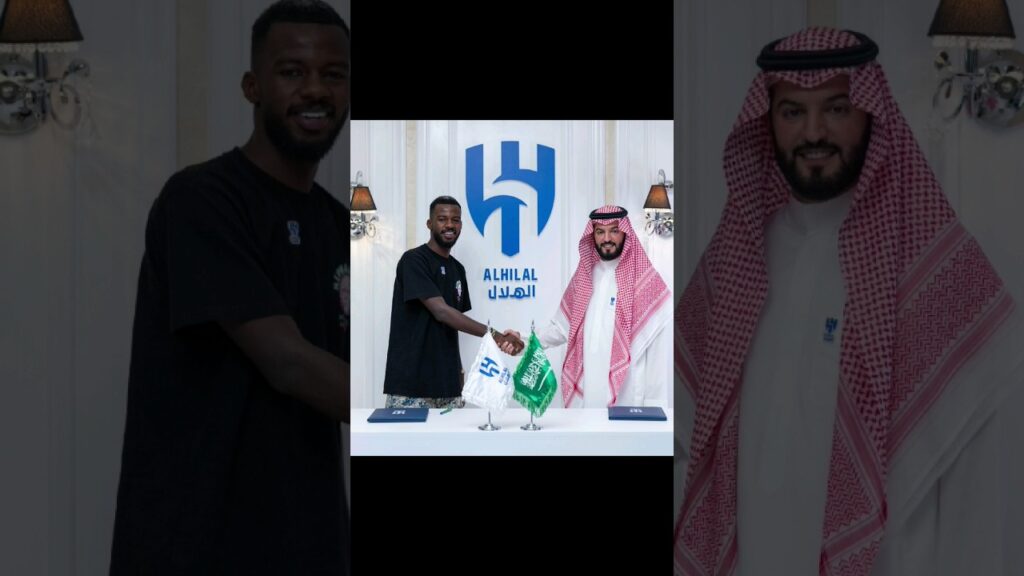 لقطات من توقيع حسان تمبكتي عقده مع الهلال #الهلال