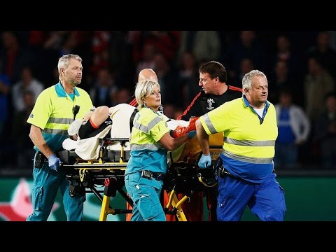 TERRIBLE: Héctor Moreno rompe la pierna de  LukeShaw tras esta fuerte entrada