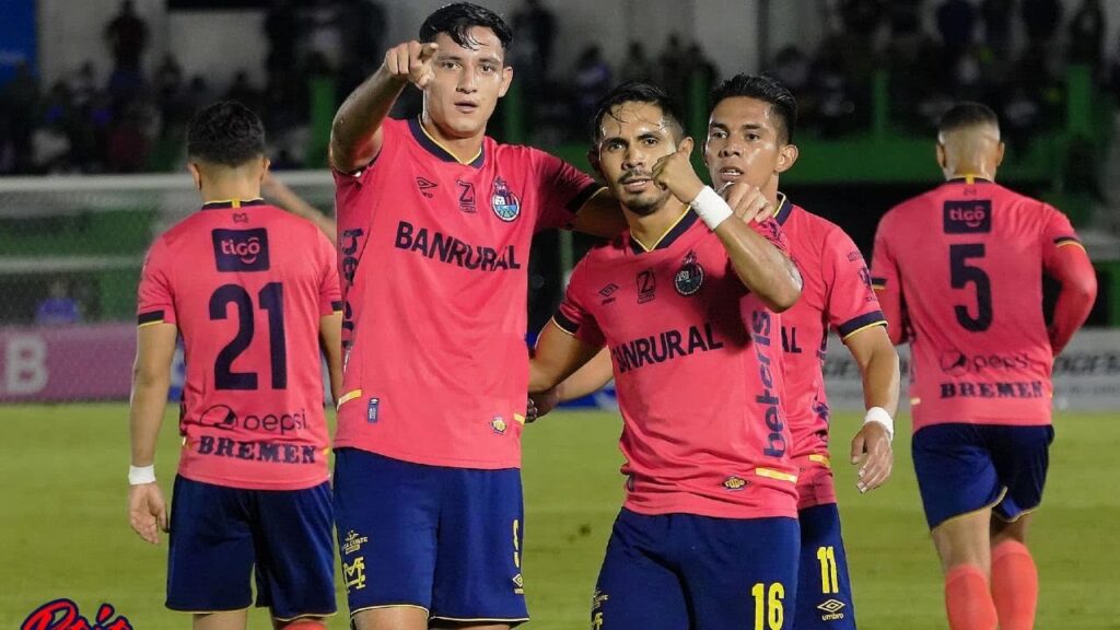 Doblete rojo de José Carlos Martínez