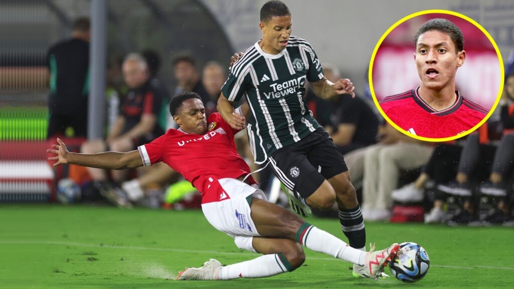 Mateo Mejía Perfectly Plays Beautiful Football For Manchester United