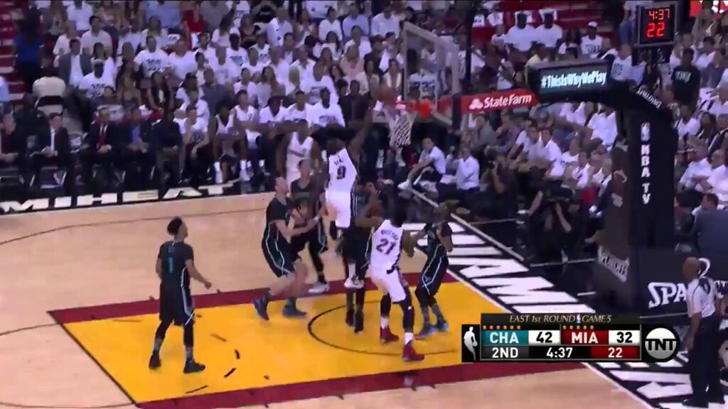 Miami Heat's Luol Deng slams a man's jam!
