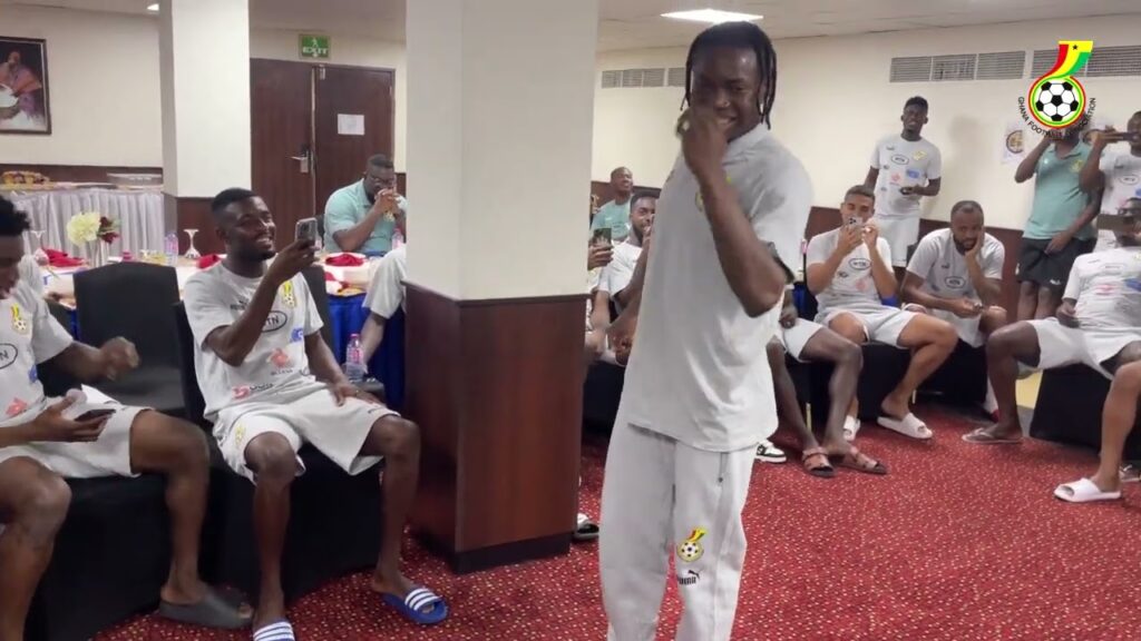 FATAU ISSAHAKU DISPLAYED SOME DANCE MOVES