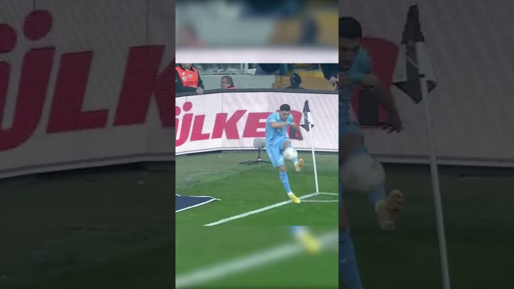 Trabzonspor, derbide Maxi Gomez'in kafa vuruşu ile öne geçiyor ⚽ #süperlig #beşiktaştrabzonspor