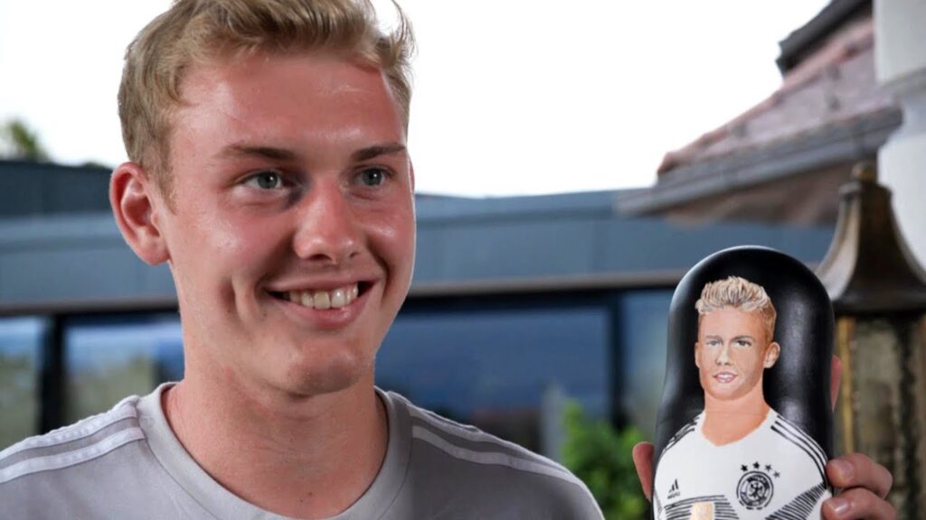 Die Matrjoschka: Julian Brandt