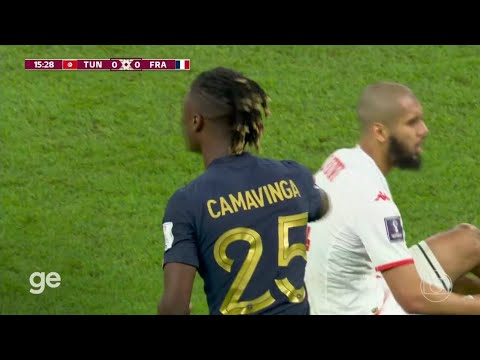 Laïdouni aplica bela caneta em Camavinga no meio de campo