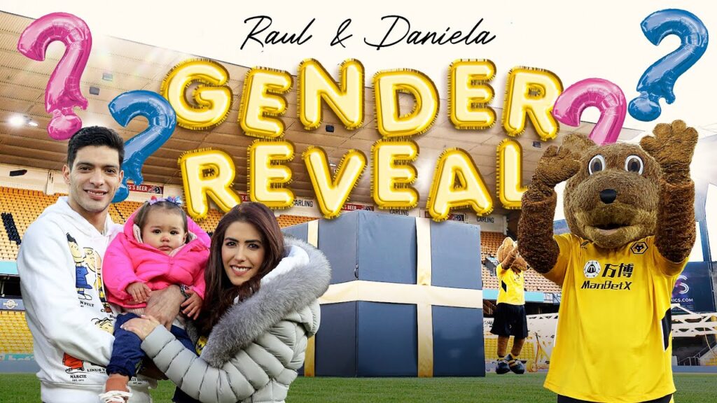 Raul Jimenez and Daniela Basso find out the gender of their second baby! | Molineux gender reveal