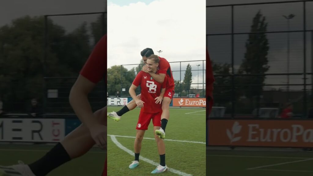 Beelen's goal or Jahanbakhsh his reaction? 🤣🎯 #Beelen #Jahanbakhsh