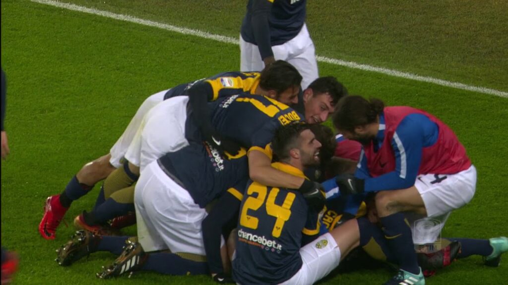 Il gol di Caceres - Hellas Verona - Juventus 1-3 - Giornata 19 - Serie A TIM 2017/18