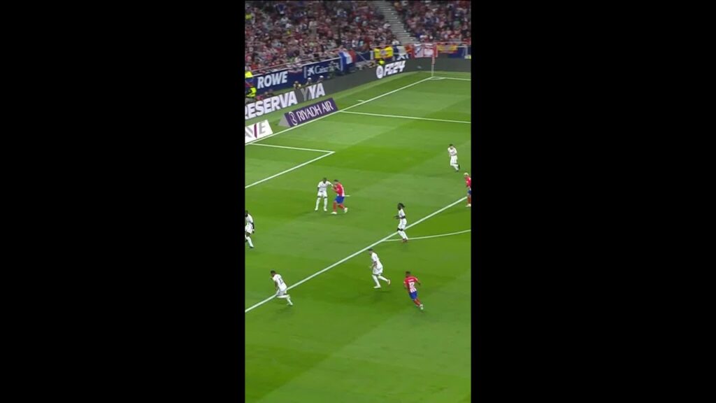 GRIEZMANN pone a bailar al Metropolitano 🤙🤙 #shorts GRIEZMANN pone a bailar al Metropolitano 🤙🤙 #shorts