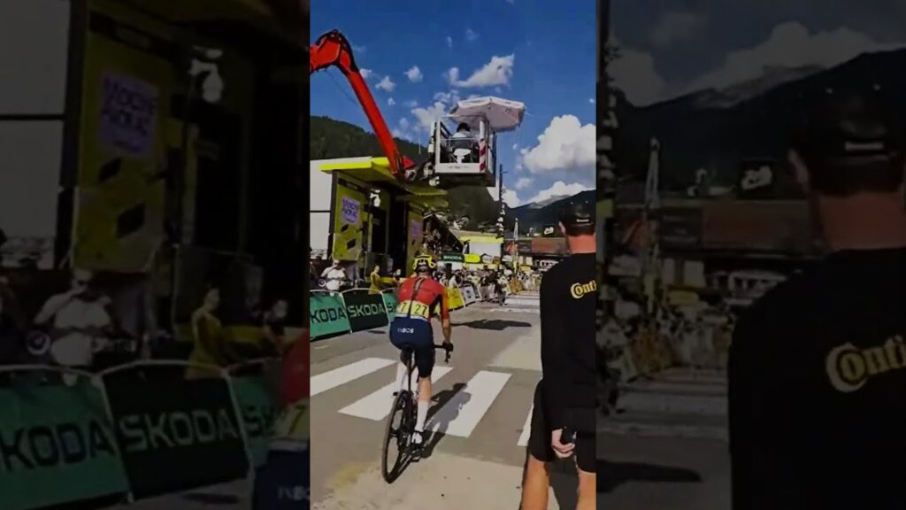 Carlos Rodríguez tras la victoria conseguida en la etapa 14 del Tour de Francia 2023.