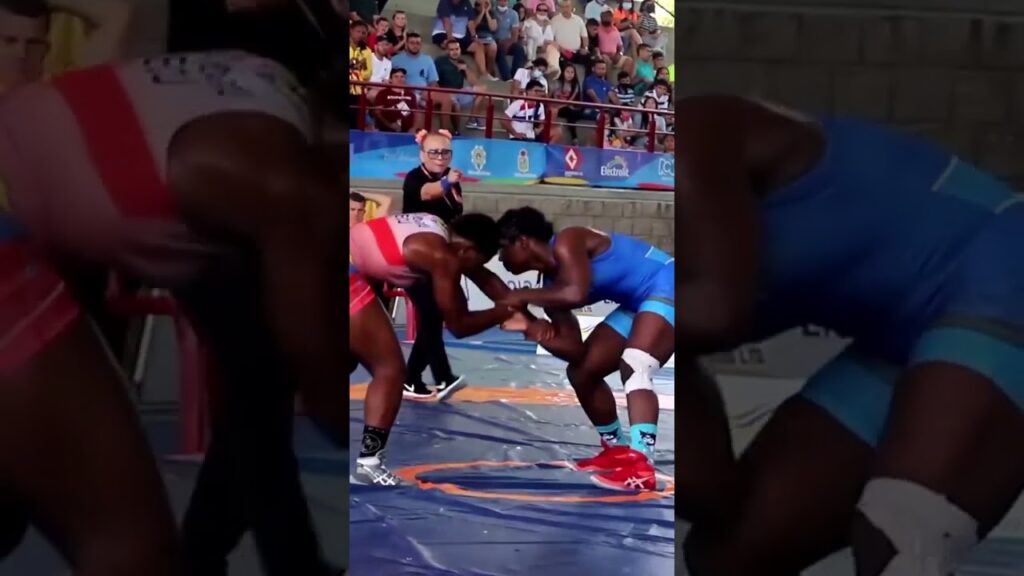 Miren qué técnica y fuerza de la ecuatoriana Génesis Reasco para someter a su rival #shorts