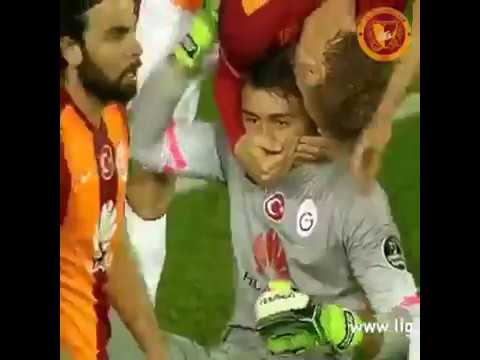 Fernando Muslera'nın inanılmaz kurtarışları!!!