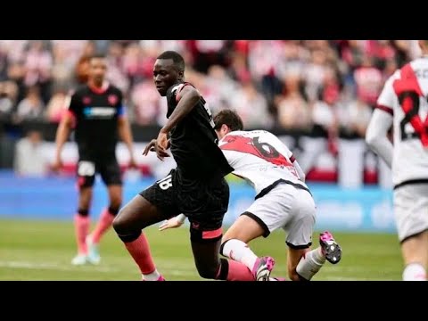 Regardez le magnifique  but refuse de pape gueye