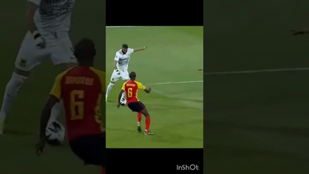 شاهد الهدف العالمي من بنزيما الأول ضد الترجي التونسي