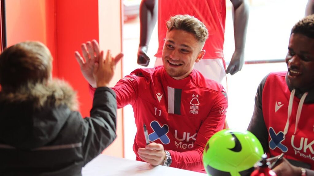 Signing session with Cash and Samba