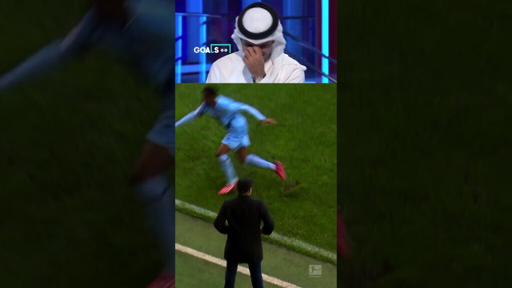 حكم المباراة "يطرد" أرضية الملعب🟥🤣