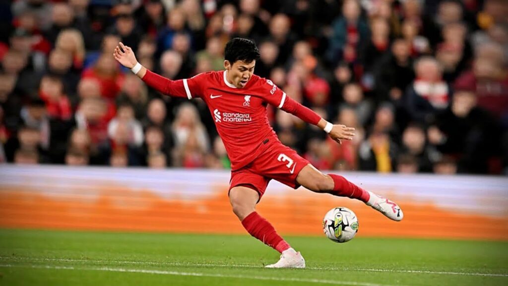 Wataru Endo is simply INCREDIBLE ! Wataru Endo is simply INCREDIBLE !