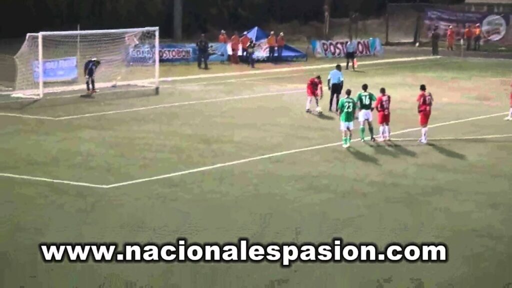 Franco Armani detiene penalti ante Rionegro