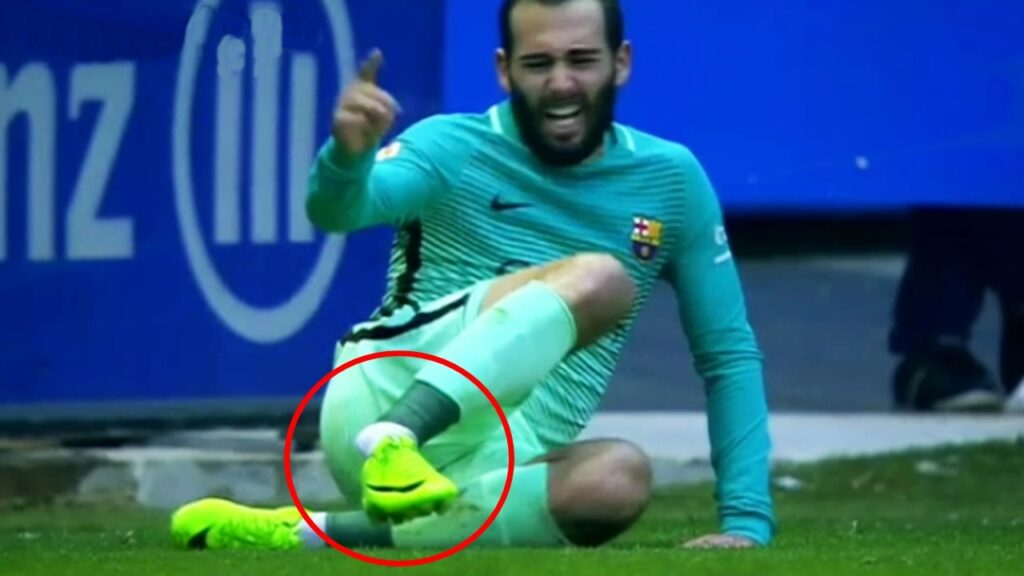 Escalofriante Lesión de Aleix Vidal - #FuerzaAleixVidal