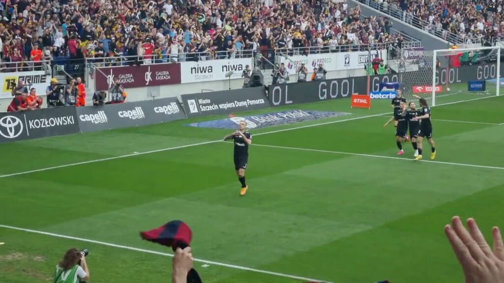 Kamil Grosicki strzał Karny. Pogoń Szczecin vs Miedź Legnica (3:2)