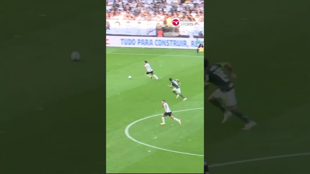 Maycon PERDEU ESSE GOL na cara do Weverton! 😱😱😱 #shorts