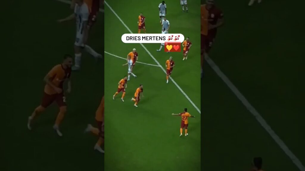 Dries Mertens Galatasaray-Zalgiris maçında Arkası dönük inanılmaz bir vuruş gol atıyor👈