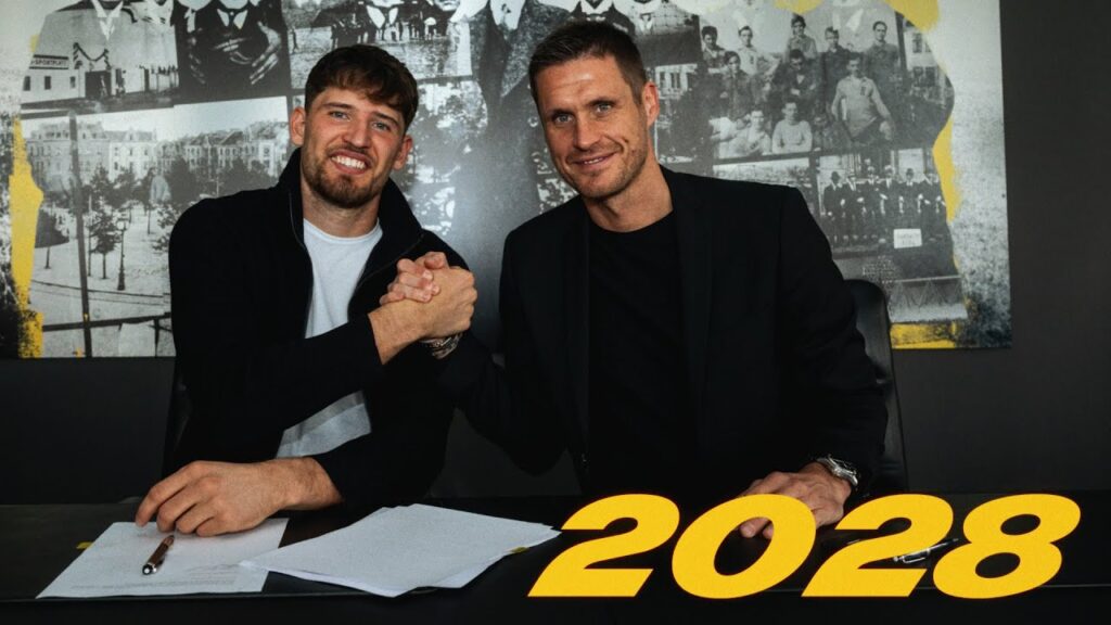 "I want to win titles here!" | Gregor Kobel extends until 2028