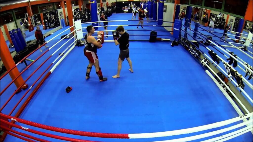 Elbows @ Zagreb Muaythai gym - Trener Srđan špirk