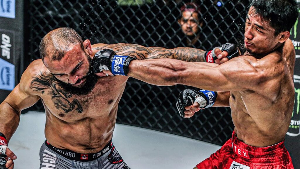 The Intense MMA Brawl Between John Lineker 🇧🇷 & Stephen Loman 🇵🇭