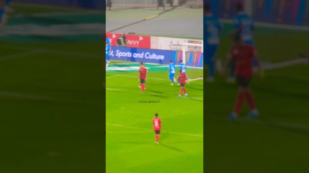 هدف ياسر الشهراني من المدرج #الهلال_الرياض