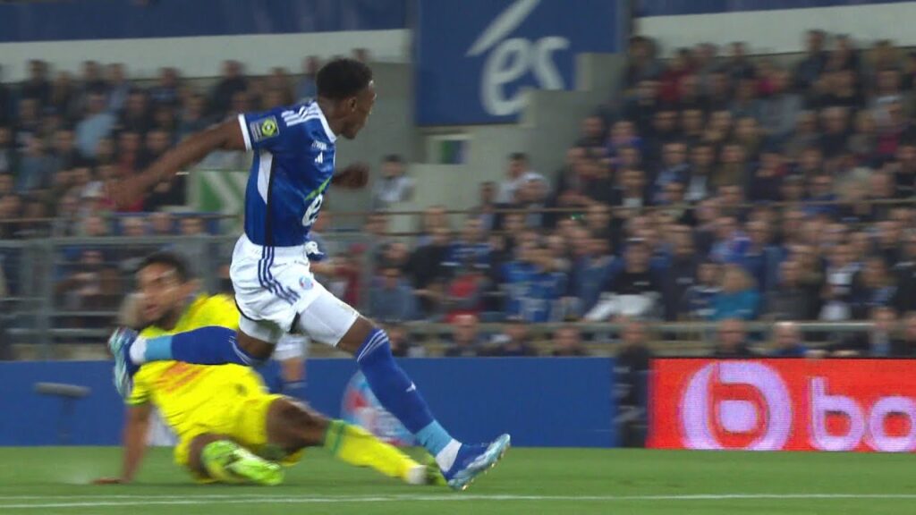 Le tacle parfait de Jean-Charles Castelletto