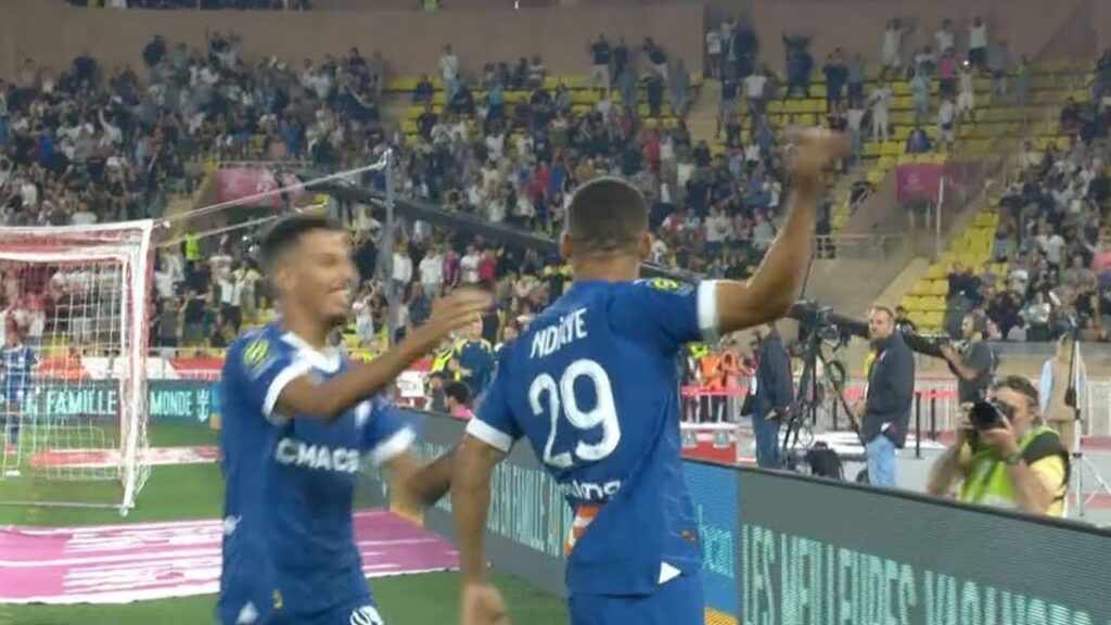 Magnifique but de Ilimane Ndiaye