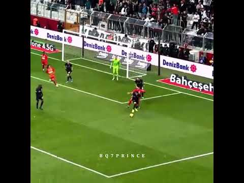 Dansı seviyor, rakiplerini dans ettirmeyi daha çok seviyor.