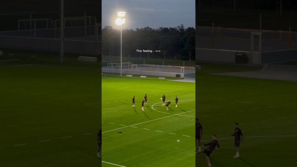 Playing With Friends… 🌖♥️