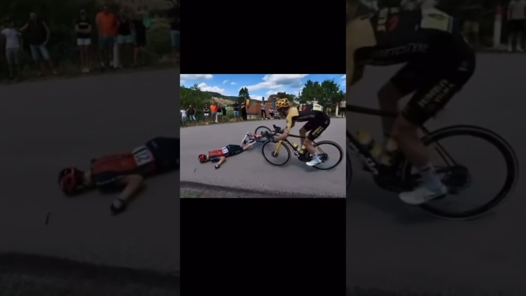 Quem viu essa queda do Carlos Rodriguez e Sepp Kuss na etapa 20 do @LeTourDeFrance #ciclismo