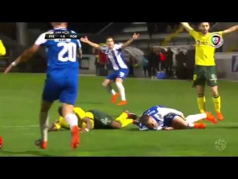 Polémica: Otávio (Paços Ferreira - FC Porto)