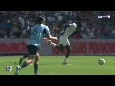 Regardez l'action complètement folle de Ismaila Sarr qui provoque Rassul Ndiaye