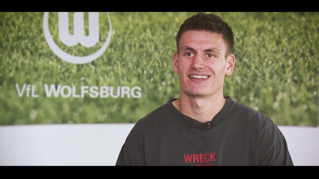 Joakim Mæhle overrasket af Jonas Wind med konfetti