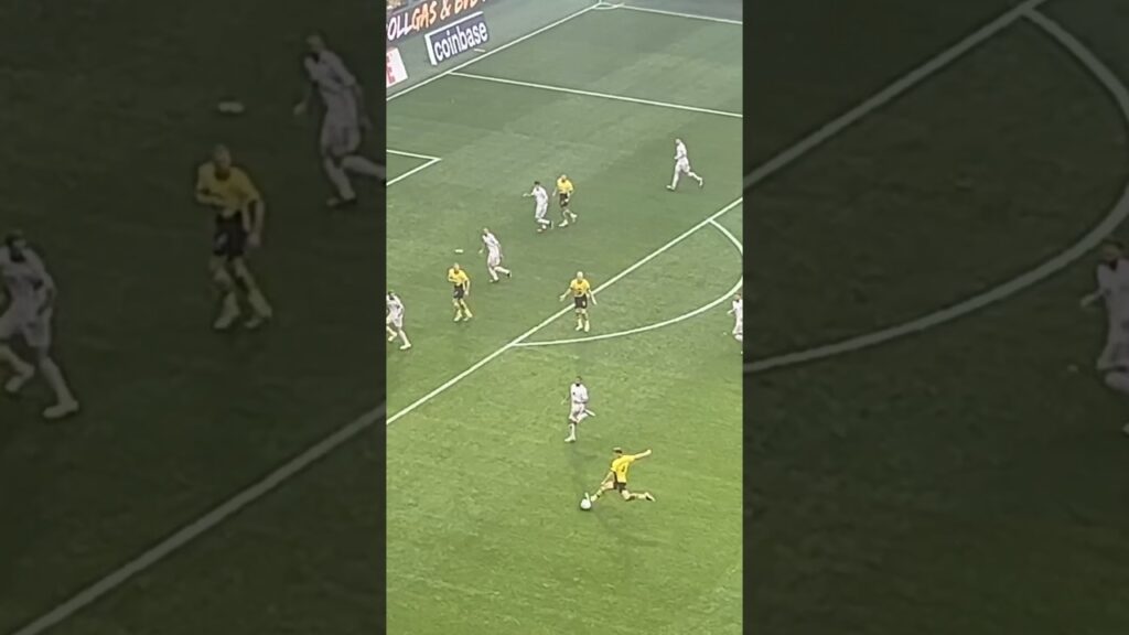 Nico Schlotterbeck Amazing longshot vs Union Berlin #football #bundesliga #schloti #skills #tor #bvb