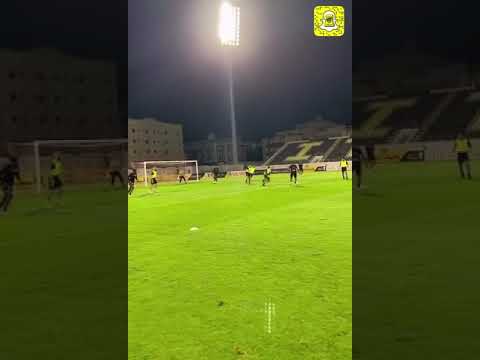 جانب من مشاركة لاعبي ‎#الاتحاد "العبود - زكريا" في التدريبات الجماعية