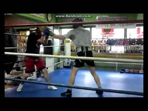 kim ji hoon VS lee ji hwan (boxing sparring)